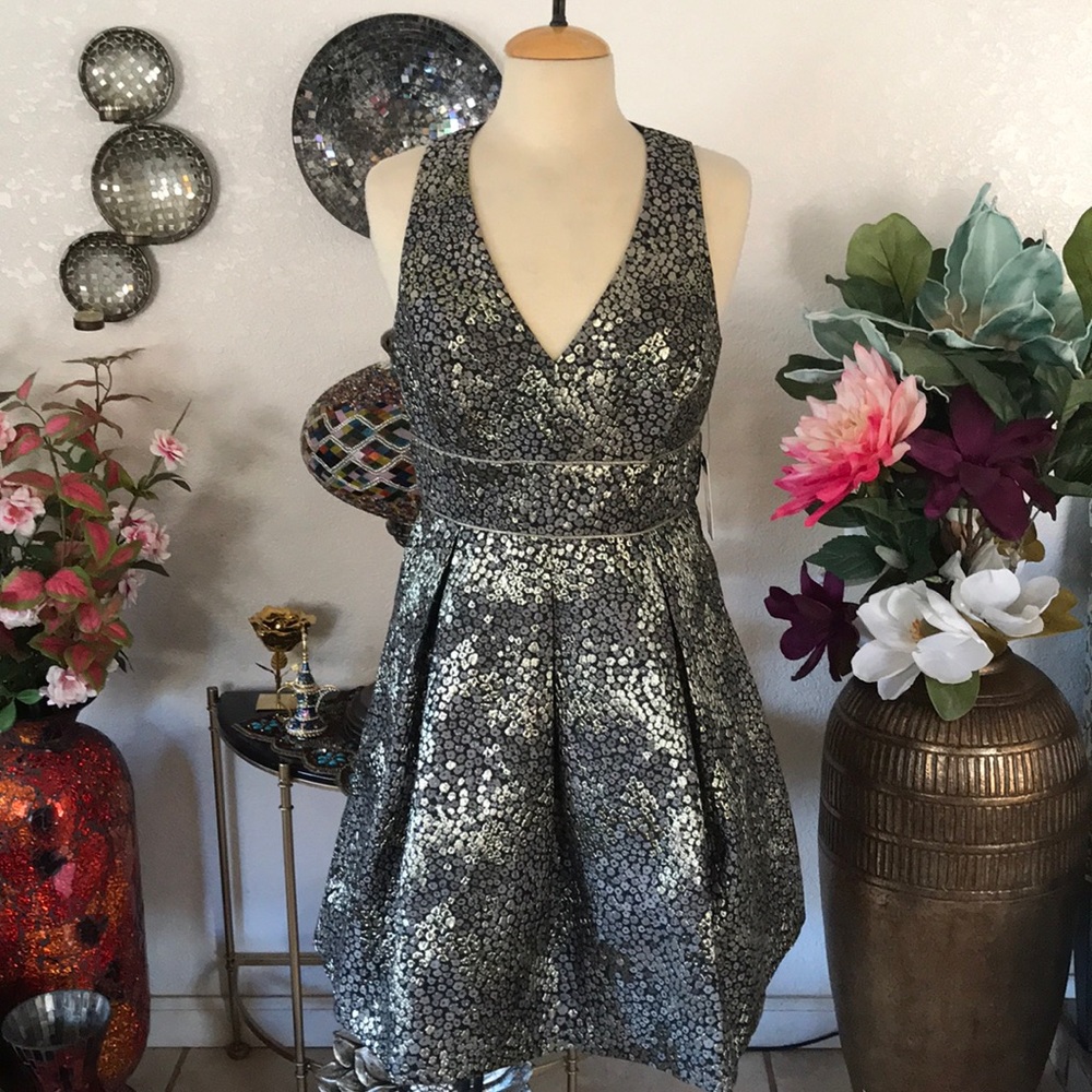 NWT Guess Silver/Gold shimmer pouf dress size 8